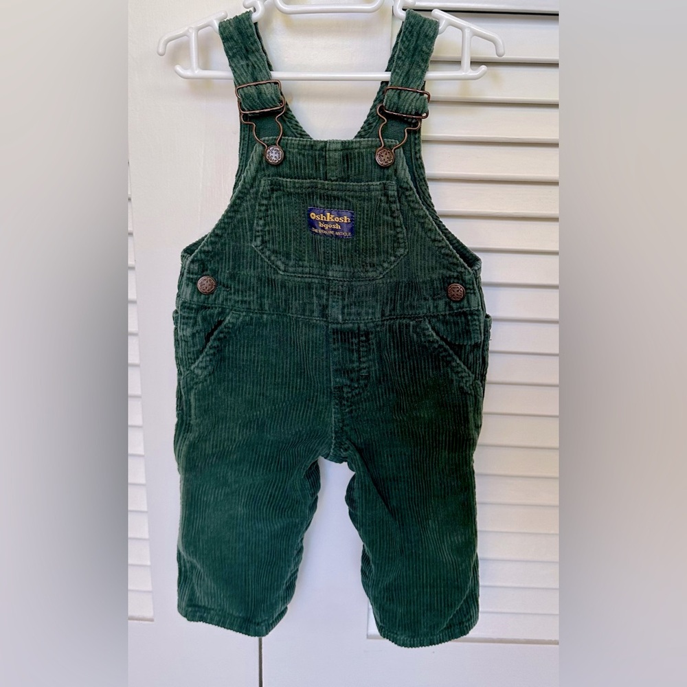 Oshkosh corduroy green overalls 6m